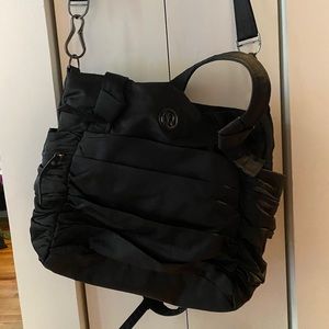 Lululemon black triumphant tote gym/yoga bag